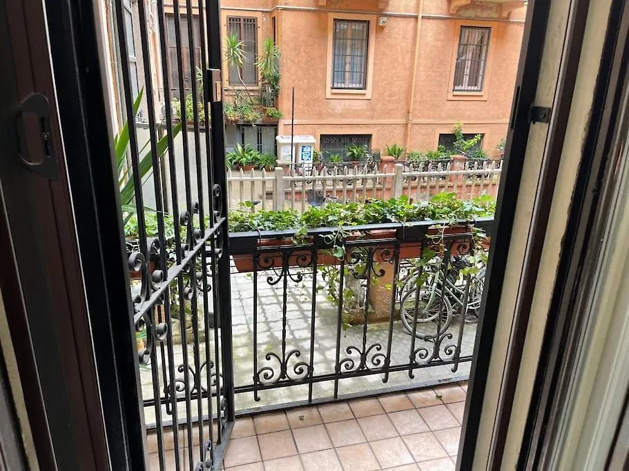 Nel Quartiere Bayres Suite Completamente Rinnovata Milan 0*,