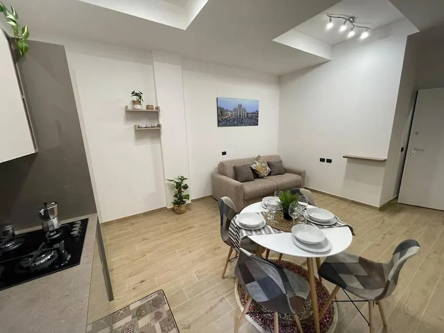 Nel Quartiere Bayres Suite Completamente Rinnovata ミラノ 0*,
