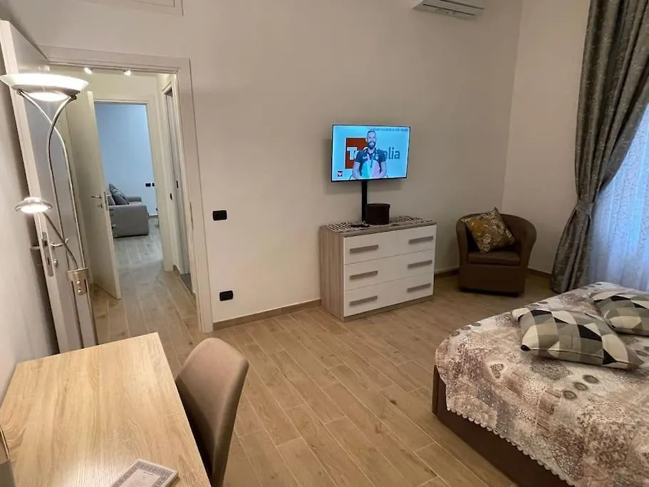 アパート Nel Quartiere Bayres Suite Completamente Rinnovata ミラノ イタリア