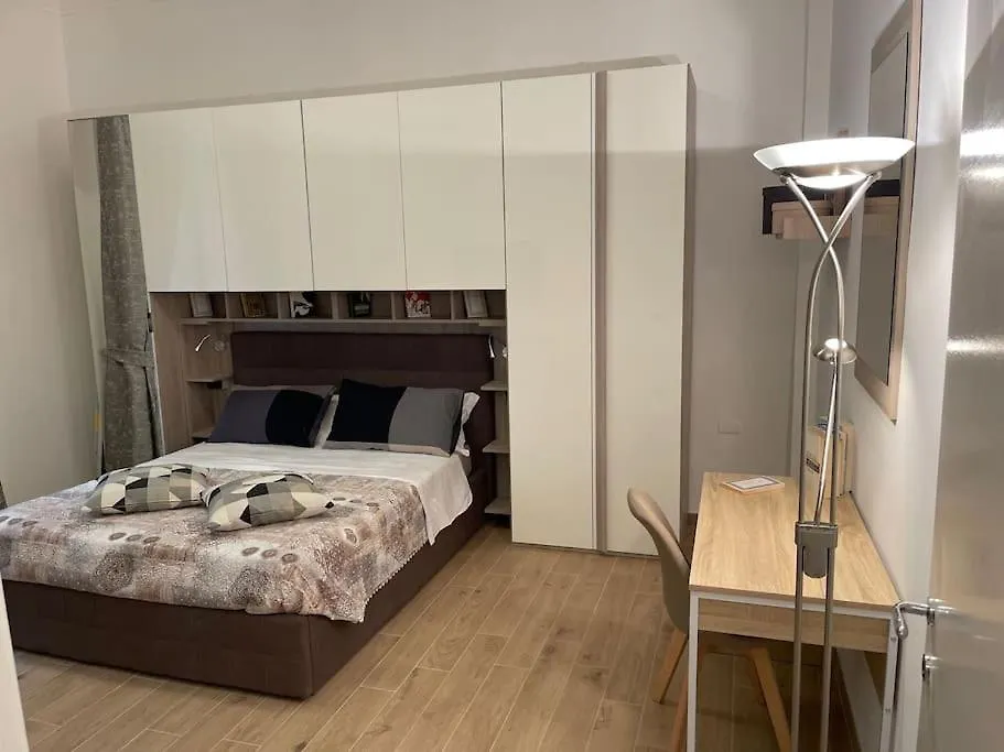 Nel Quartiere Bayres Suite Completamente Rinnovata ミラノ 0*,  イタリア